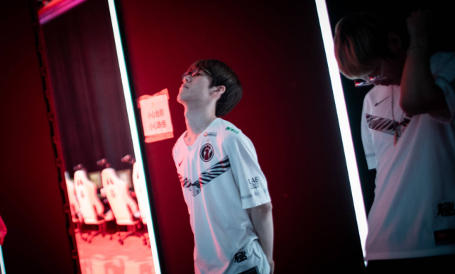 使他成为理 使他成为理